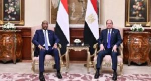 الرئيس “السيسي” يستقبل البرهان في قصر الاتحادية لبحث إعادة إعمار ما أتلفته الحرب بالسودان