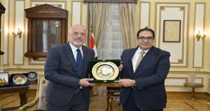 رئيس “جامعة القاهرة” يستقبل السفير اليوناني بمصر لبحث سبل تعزيز التعاون المشترك مع الجامعات اليونانية
