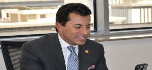 بعد تصديق الرئيس “السيسي”.. وزير الشباب والرياضة د. “أشرف صبحي” يصدر قرارًا بضوابط اجتماع الأندية الرياضية