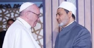 الدكتور “أحمد الطيب” شيخ الأزهر .. قداسة “البابا فرنسيس” لم يدخر جهدا في خدمة الإنسانية