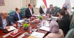 في ضوء توجيهات  الرئيس “السيسي”..وزير الصحة يوجه باستئناف نشاط جميع أفرع سلاسل المنشآت الغذائية المغلقة