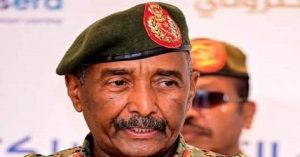 البرهان مخاطباً السودانيين: قريباً لن تسمعوا بمسيرات تقصف المرافق الخدمية والمدنية.. وواثقون من النصر