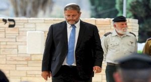 وزير الأمن القومي الإسرائيلي “إيتمار بن غفير” يقتحم باحات المسجد الأقصى ضمن فعاليات إحياء “يوم القدس”
