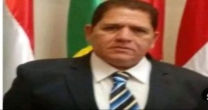 الكاتب الصحفي محمود شاكر يكتب.. الزعيم عادل إمام على التليفون