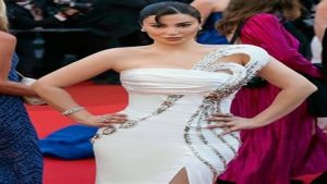 الفنانة “هدى الإتربي” تشارك جمهورها بكواليس مشاركتها في مهرجان كان