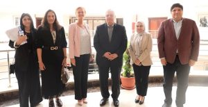وزير التعليم العالي الدكتور “أيمن عاشور” يبحث مع سفيرة الاتحاد الأوروبي تعزيز الشراكة المصرية الأوروبية