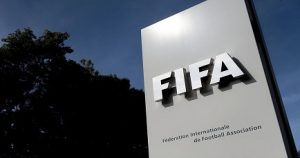 الاتحاد الدولي لكرة القدم (فيفا) يعلن إيقاف القيد في الزمالك للمرة 13 ..تتعلق بمستحقات مالية متأخرة لصالح لاعبين