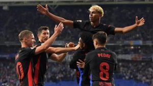برشلونة يتوج بطلا للدوري الإسباني بعد فوزه على مضيفه إسبانيول 2 / 0 للمرة 28 في تاريخه