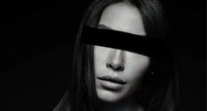 القبض على يوتيوبر شهيرة تدعى “ر ا ” بتهمة الترويج لفيديوهات مخلة والتحريض على الفسق بمنطقة 6 أكتوبر