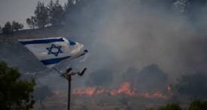 منازل الأحتلال الإسرائيليي تحترق.. النيران تمتد للمبانى فى وادى القدس