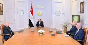 الرئيس “السيسي” يوجه وزارة التعليم العالي بتحديد نسب الإعفاءات من المنح الدراسية لأبناء الشهداء والمصابين