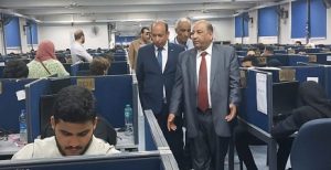 نائب رئيس “جامعة القاهرة” يتفقد لجان الامتحانات بكليات طب قصر العيني وطب الأسنان والصيدلة والتمريض والطب البيطري