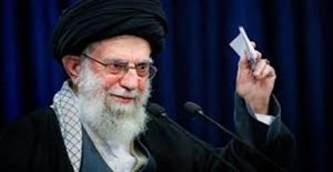 المرشد الإيراني “على خامنئي” إسرائيل ارتكبت خطأ جسيما وستلقى عقابا قاسيا