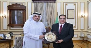 رئيس جامعة القاهرة يستقبل رئيس المكتب الثقافي الكويتي لبحث تعزيز علاقات التعاون المشترك