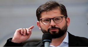 رئيس تشيلي “غابريال بوريك ” يعلق العلاقات الدبلوماسية مع إسرائيل بسبب أطفال غزة