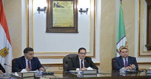 رئيس جامعة القاهرة يعقد سلسلة من الاجتماعات الموسعة لمتابعة سير العمل بالجامعة