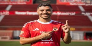 لاعب الأهلي “محمد شريف” الأهلي اختياري الأول دائمًا.. وأتمنى الفوز بكل البطولات .. وأحترم الأندية التى فاوضتنى