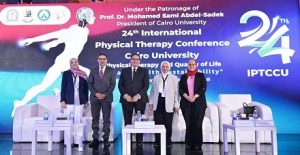 رئيس جامعة القاهرة يشهد فعاليات المؤتمر الدولي الرابع والعشرين لكلية العلاج الطبيعي