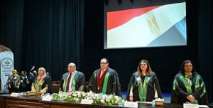رئيس جامعة القاهرة يشهد تخريج الدفعة 97 من الطلاب الوافدين بكلية طب الأسنان تزامنا مع مرور مائة عام على تأسيس الكلية