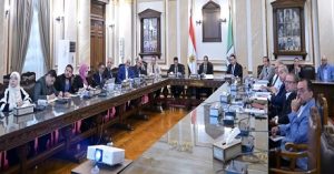رئيس جامعة القاهرة يترأس اجتماع لجنة المنشآت الجامعية لمتابعة تنفيذ المشروعات الإنشائية الجاري تنفيذها بالجامعة