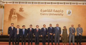 مباحثات لتعزيز التعاون الأكاديمي والبحثي بين جامعة القاهرة وجامعة جنوب الصين الزراعية