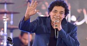 نقل الفنان “محمد منير” إلى المستشفى .. بسبب مشاكل بالكلى والكبد
