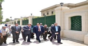 رئيس جامعة القاهرة يتفقد أعمال الترميم والصيانة لسور الحرم الجامعي والبوابات الرئيسة للجامعة