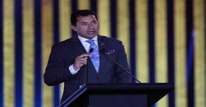 وزير الرياضة “أشرف صبحي” سنمنح الأندية لتوفيق أوضاعها وعلى مجلس الزمالك الرد على أسباب سحب أرض أكتوبر