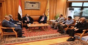 اجتماع تنسيقي بين الدكتور “السيد قنديل” رئيس جامعة حلوان وقيادات شركة وادي النيل لمتابعة مشروعات الإنشاءات وتسريع وتيرة العمل بالمجمع الطبي