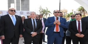 جامعة حلوان تحتفل بانطلاق العام الجامعي الجديد برفع علم مصر وسط أجواء وطنية مبهجة