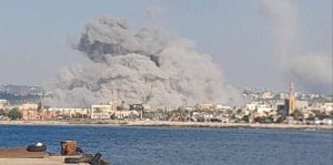 سلاح الجو لجيش الاحتلال الإسرائيلي بدأ هجوما جويًا على ميناء الحديدة في اليمن
