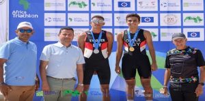 جامعة الجلالة تهنئ أبطالها الفائزين بميداليات البطولة العربية والأفريقية للترايثلون بمدينة الجلالة