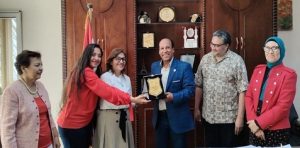 قسم الإعلام بآداب حلوان” يواصل ورشه التدريبية المميزة ويكرم هاني شمس ويسر فلوكس ويسري البدري