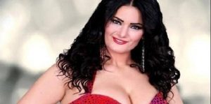 الفنانة “سما المصري” تحسم الجدل .. «عايزة راجل يشكمني» تزوجت 21 مرة واتُهمت بالتعدي على القيم الأسرية