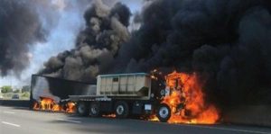 شرطة نيجيريا أعلنت عن مصرع 31 شخصًا في انفجار شاحنة وقود بنيجيريا