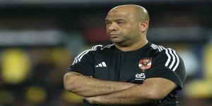 وليد صلاح الدين.. مدير الكرة بالنادي الأهلي يغادر مصر متوجهًا للسعودية