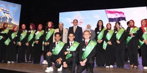طلاب جامعة القاهرة يشاركون في الندوة التثقيفية ال 42 التي نظمتها القوات المسلحة بحضور فخامة رئيس الجمهورية