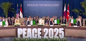 في شرم الشيخ أرض السلام ..الوسطاء بين إسرائيل وحماس يوقعون وثيقة وقف إطلاق النار في غزة