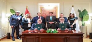 وزير الصحة يشهد توقيع مذكرة تفاهم مع ميديافا لتطوير التركيبات الدوائية والتغذية العلاجية