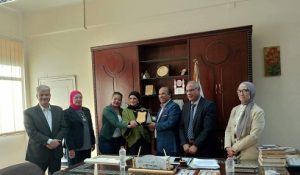 جامعة حلوان تفتح آفاق الإبداع لطلاب الإعلام بتكريم لمياء فهمي عبد الحميد كنموذج ملهم للمهنية والمسئولية