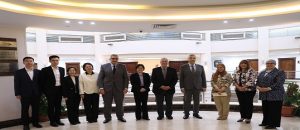 وزير التعليم العالي يبحث سبل تعزيز التعاون مع وفد الجامعة المفتوحة في الصين