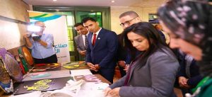 وزيرة التضامن تشيد بمنتجات «مراكز استدامة» التابعة لمؤسسة «صناع الخير» بالفيوم
