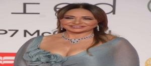 بالصور .. الفنانة “ليلى علوى” تخطف الأنظار على السجادة الحمراء
