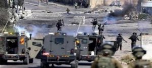 مواجهات بين الفلسطينيين والاحتلال الإسرائيلي شمال القدس المحتلة
