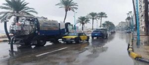 الأرصاد الجوية تحذر من الوقوف أسفل الأشجار بسبب نشاط الرياح واستمرار سقوط الأمطار