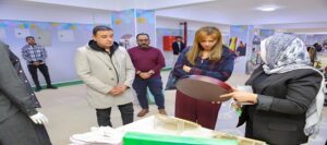وفد من شركة E – finance يشيد بجهود مؤسسة “صناع الخير” في مركز «استدامة للأعمال والحرف اليدوية»
