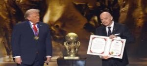 الاتحاد الدولي لكرة القدم (FIFA) يقرر منح الرئيس الأمريكي “دونالد ترامب” بأول جائزة فيفا للسلام
