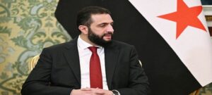 أحمد الشرع يتجول في أسواق دمشق بعد انتشار خبر اغتياله بإطلاق نار
