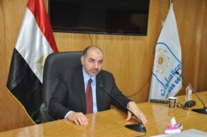 “قانون التعاقدات العامة بين النظرية والتطبيق”  في دورة تدريبية بجامعة العاصمة