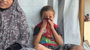 منظمة دولية: 80% من أطفال قطاع غزة يدخلون العام الجديد بمستويات جوع “كارثية”